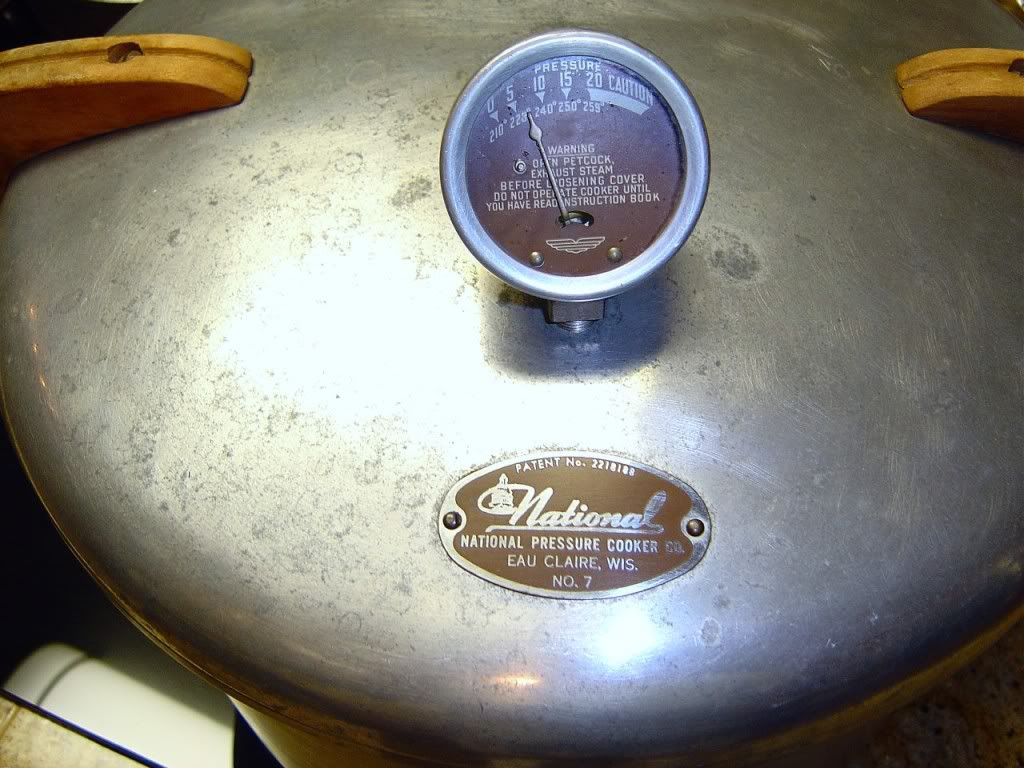 VINTAGE CANNER NATIONAL #7 PRESSURE COOKER 16 QUART WITH CANNING RACK