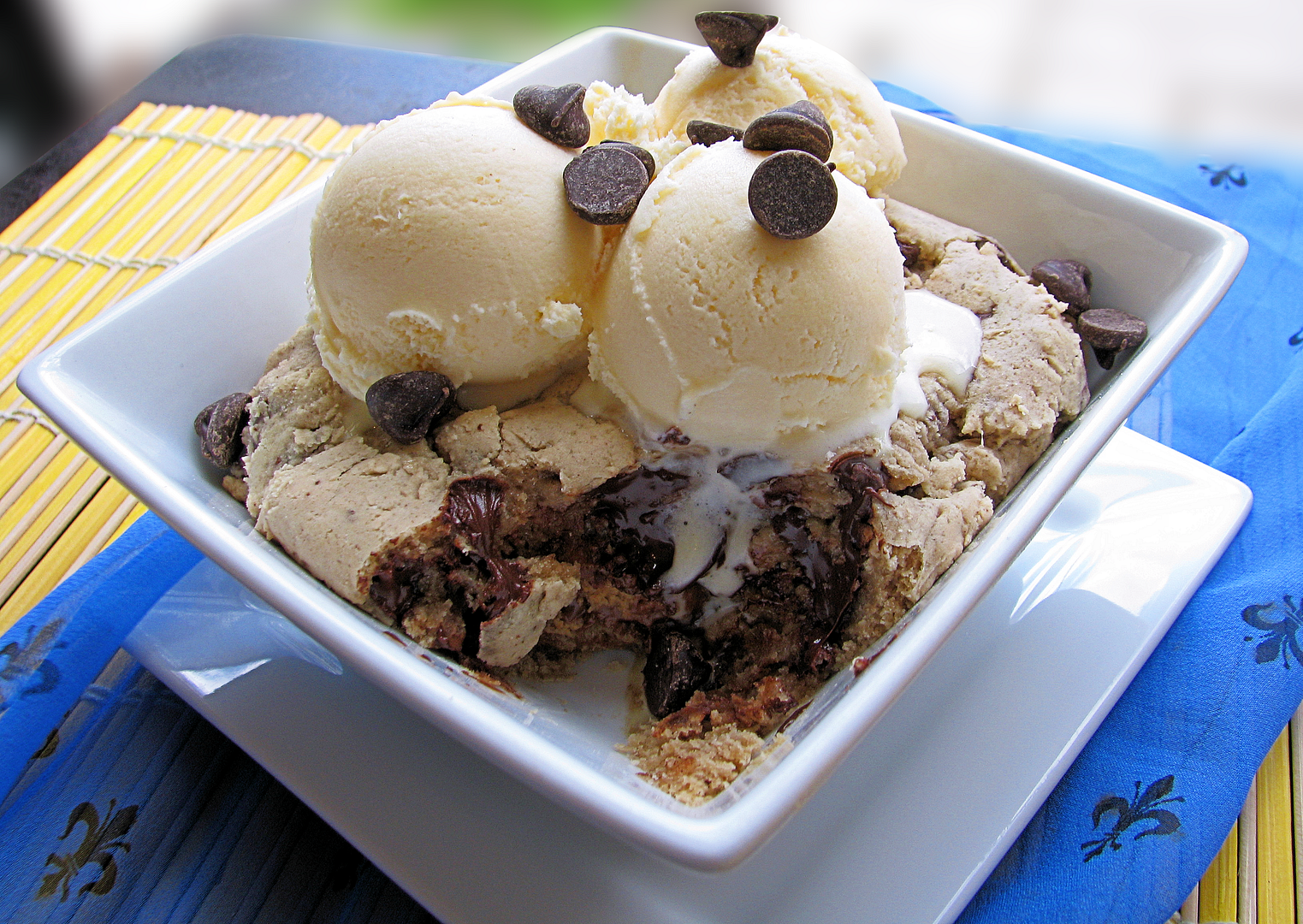 Peanut Butter Stuffed Deep Dish Chocolate Chip Cookie