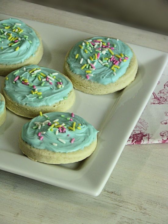 Soft Frosted Sugar Cookies - Lofthouse Style