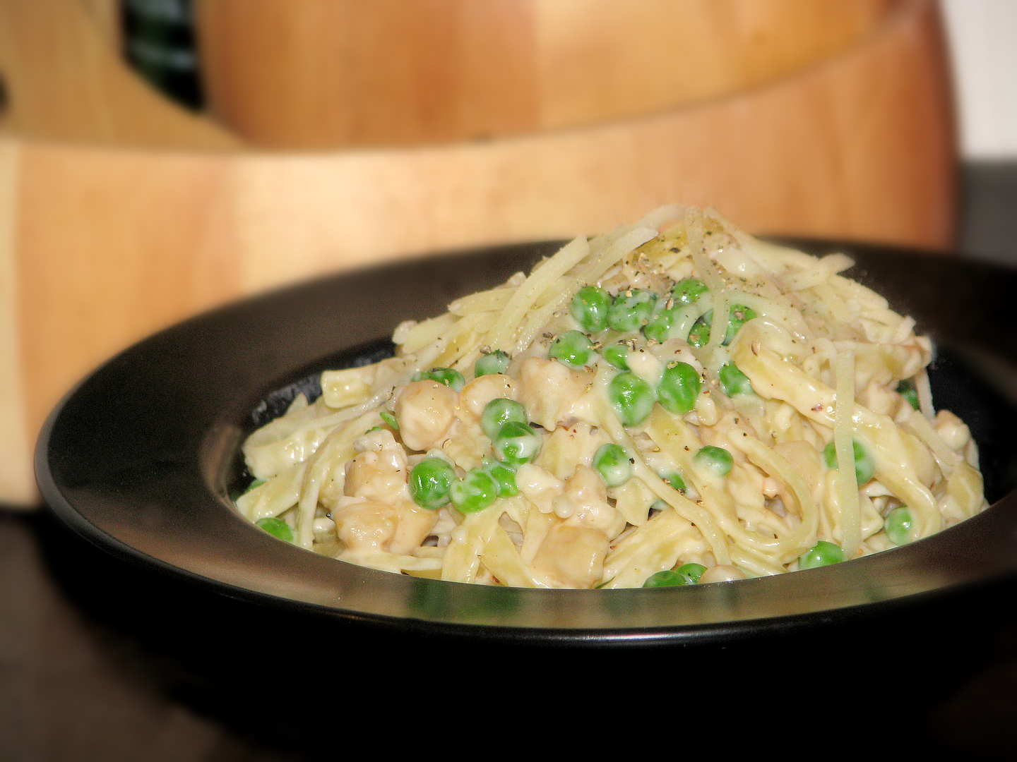 Mini Scallop and Pea Creamy Fettuccine