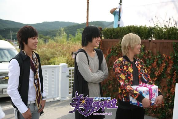 b5acaf444f343cafb2b7dcfb