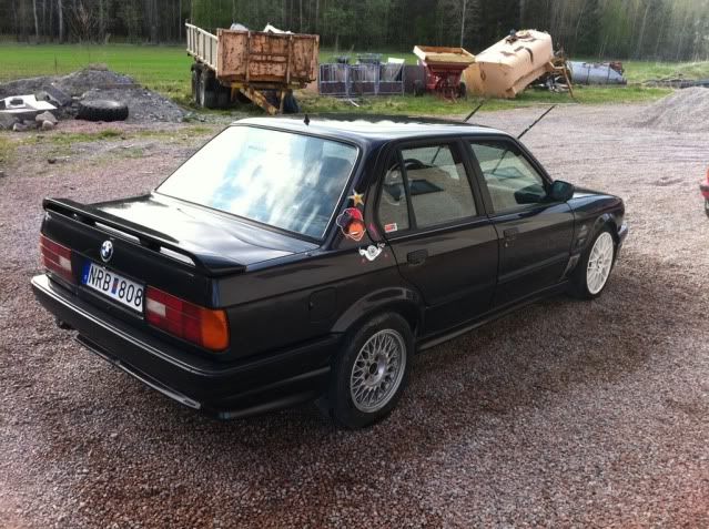 http://i601.photobucket.com/albums/tt95/BMWE30FCUK/20b8f106.jpg