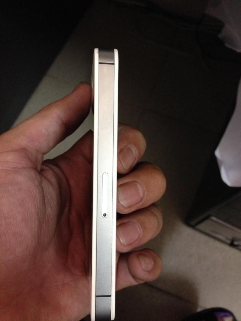 Bán nhanh cay 4 va 4S trắng mới 99% giá cực kỳ sóc tới nóc - 4