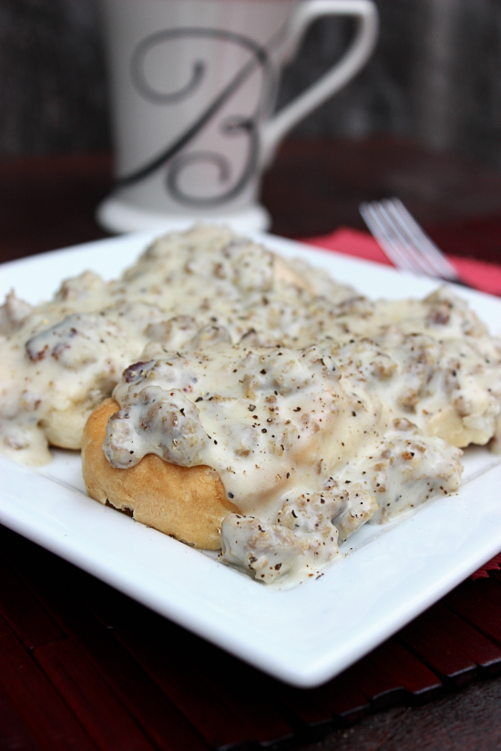 Sausage Gravy and Biscuits BigBearsWife.com @bigbearswife